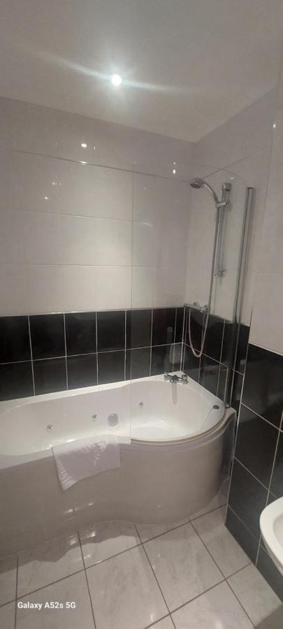 Londonderrys Bar And Accommodation Seaham Ngoại thất bức ảnh